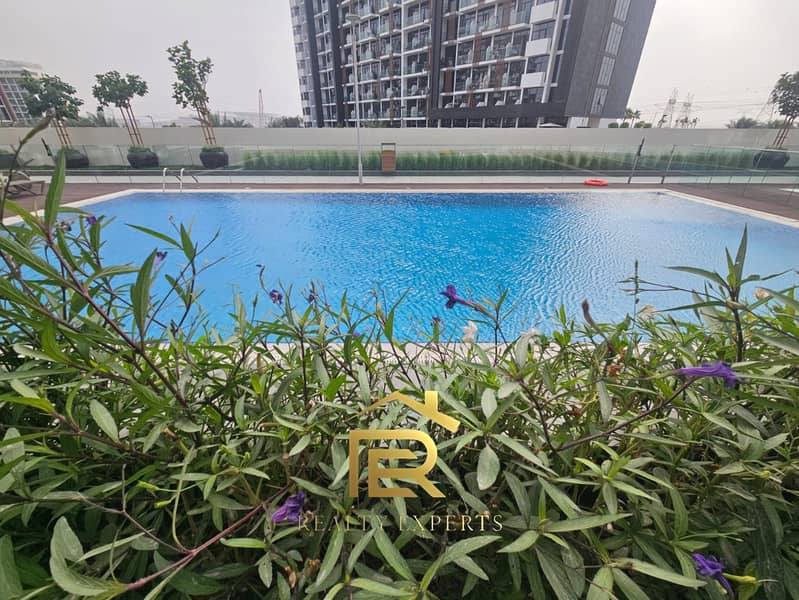 FULL BURJKHALIFA VIEW BIGGEST LAYOUT CHILLER FREE - Image 9