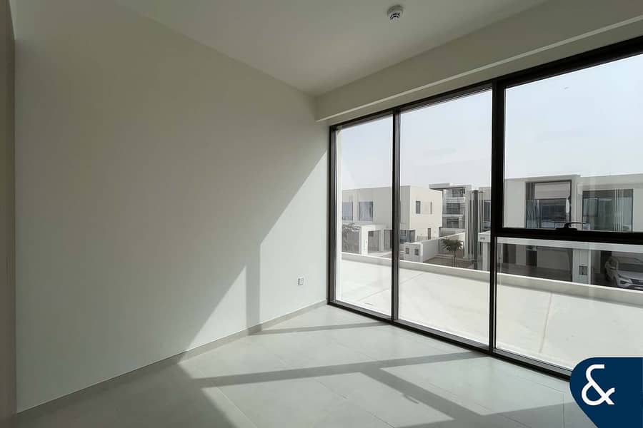 Green Belt Backing | Brand New | Vacant - Image 12