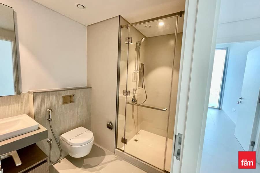 High Floor Apt | Amazing Park View | Vacant - Image 14