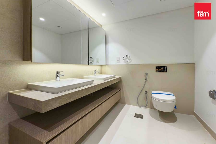 High Floor Apt | Amazing Park View | Vacant - Image 22