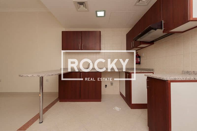 Very Spacious 1 B/R with Covered Parking | Warsan 4 - Image 9