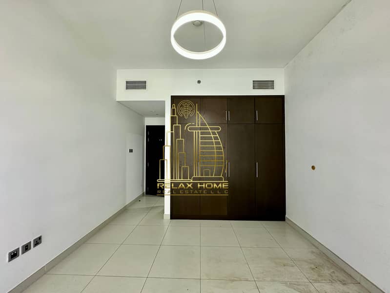 Luxury 1BHK | Huge Balcony | Pets Allowed | Gym & Pool - Image 7