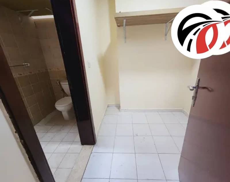 Spacious 3Bhk duplex Close to Metro Available 105k - Image 9