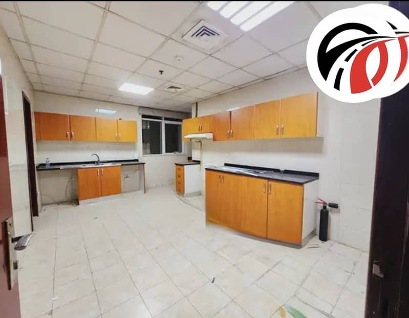 Spacious 3Bhk duplex Close to Metro Available 105k - Image 12