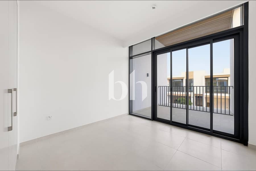 Single Row | Well Maintained | Flexible Cheques