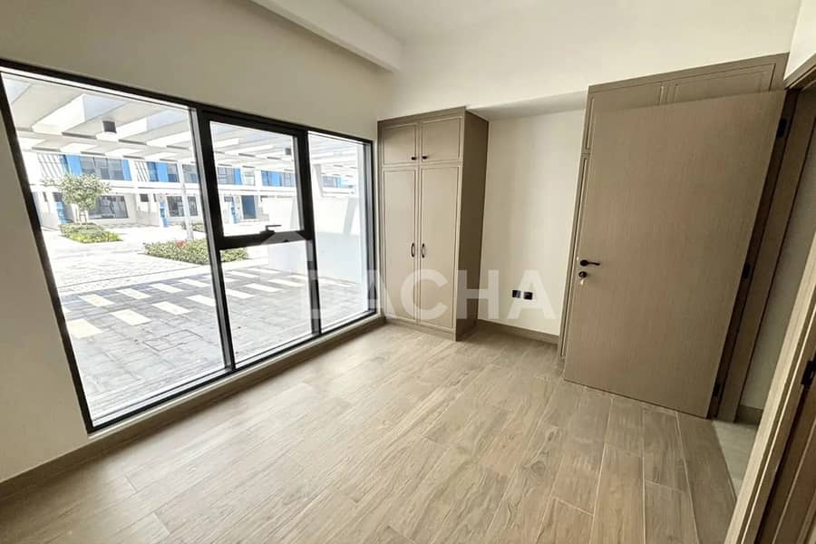 LARGE PLOT | TRUE CORNER | READY JAN 26