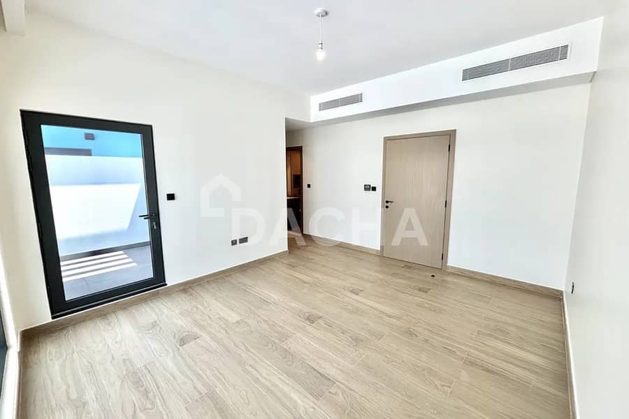 LARGE PLOT | TRUE CORNER | READY JAN 26