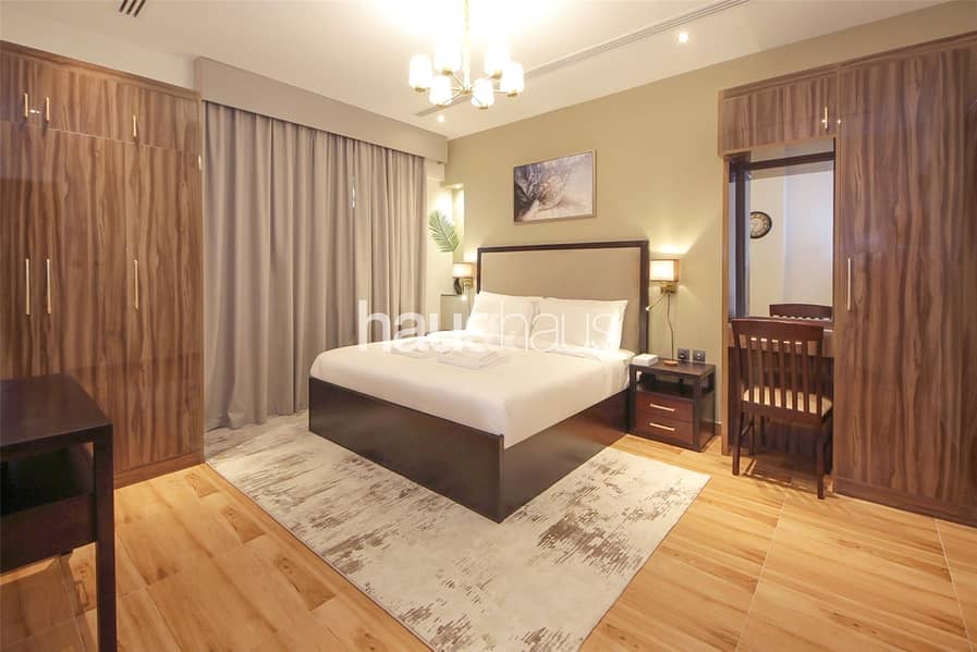 Corner Unit | Furnished | Downtown