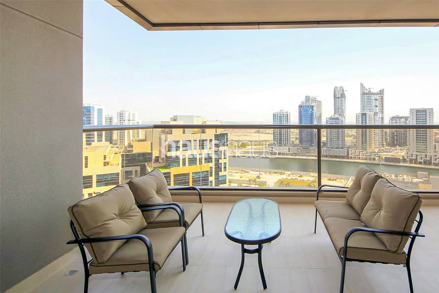 Corner Unit | Furnished | Downtown