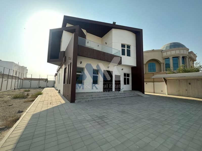 5 BR w Maid Room / Store Room / Vacant Now