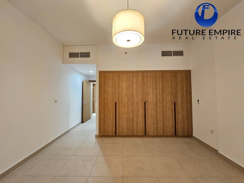 Luxurious 3BHK | Kids Play Area | Nearby Metro - Image 12