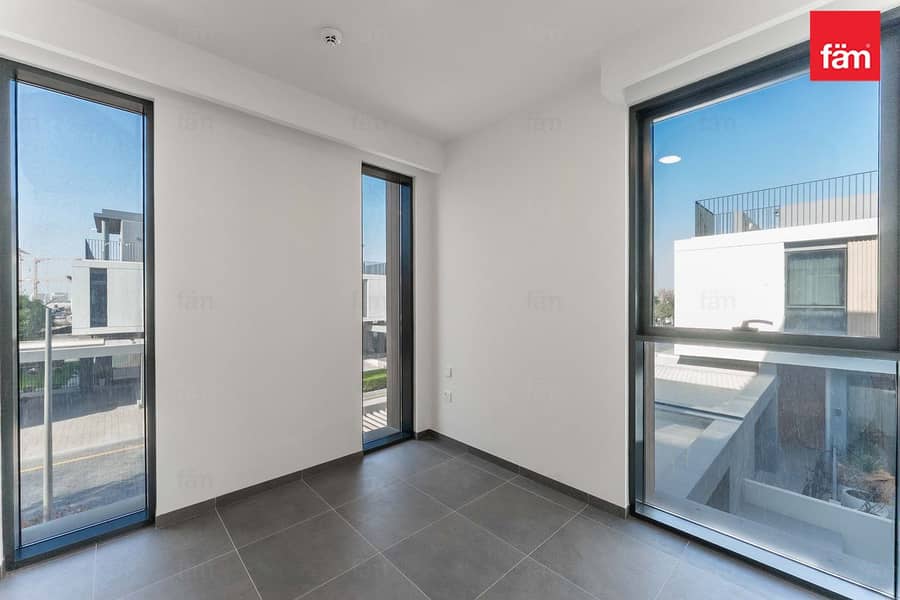 Modern design,spacious interiors l Pool View - Image 7