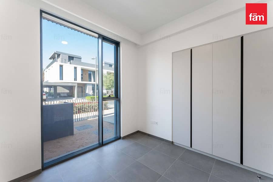 Modern design,spacious interiors l Pool View - Image 9