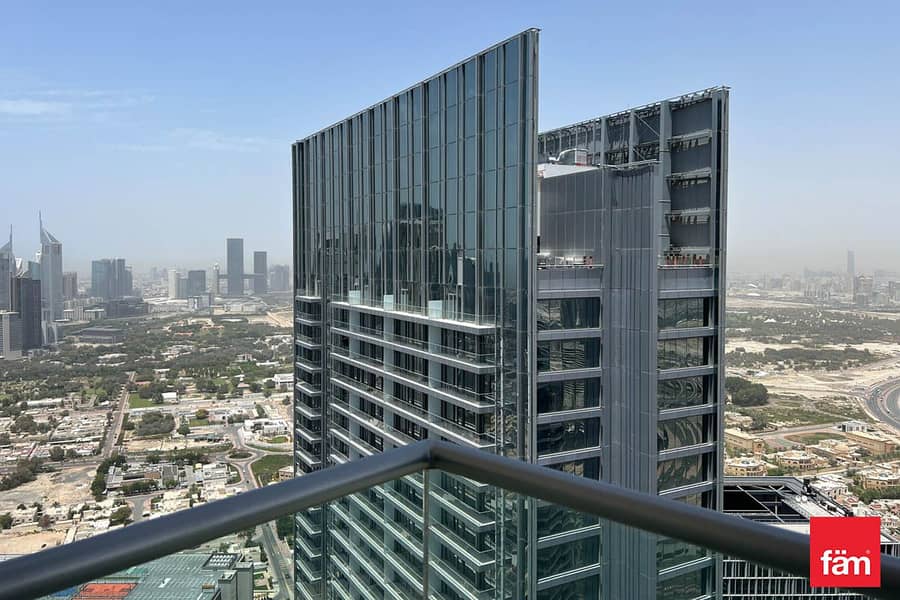 Burj Khalifa View | Handover Q4 2024 | High Floor - Image 7