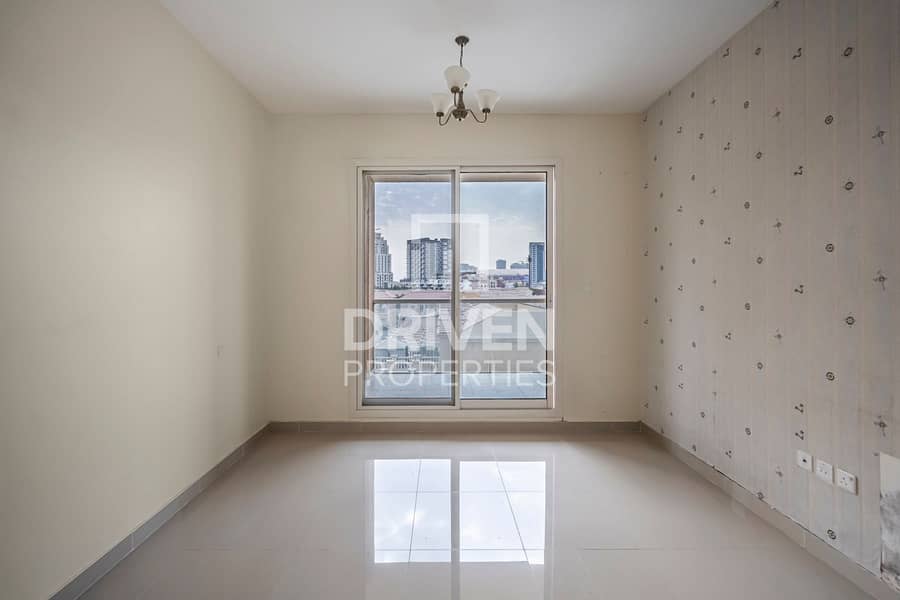 Ready to move in | Spacious Layout | Mid Floor - Image 7