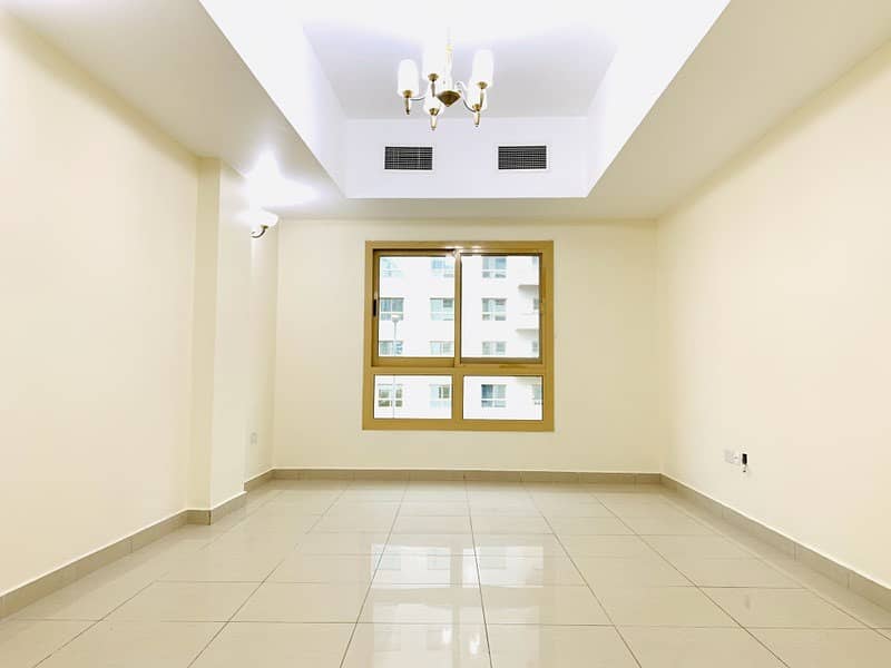شقة في بر دبي 3 غرف 85000 درهم - 4334328