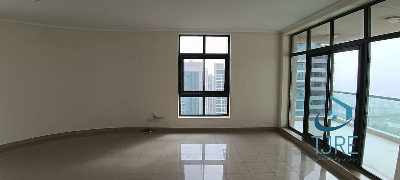 BRIGHT | SPACIUS | GOLF COURSE AND LAKE VIEW | HIGH FLOOR