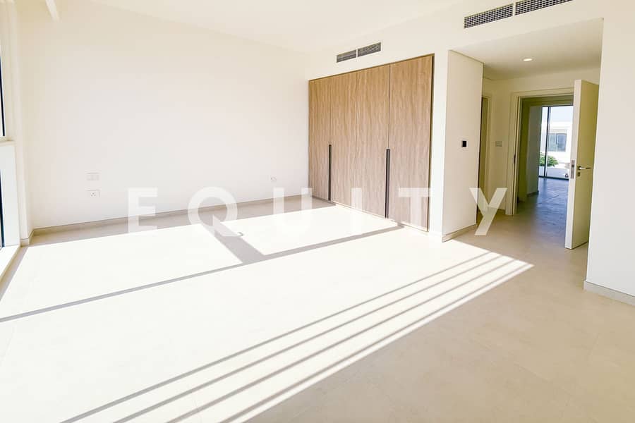 Premium Location | Single Row | Area Specialist - Image 7