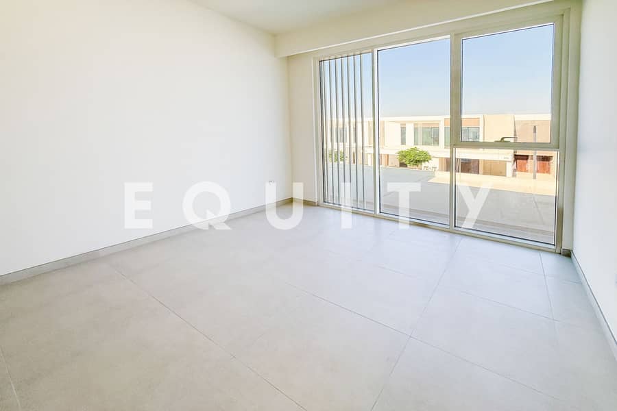 Premium Location | Single Row | Area Specialist - Image 9