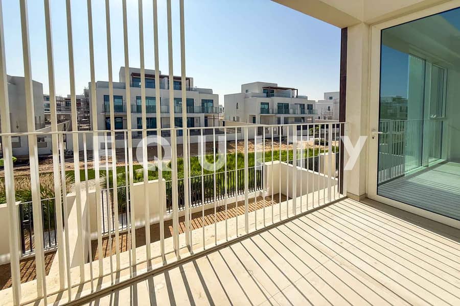 Premium Location | Single Row | Area Specialist - Image 12