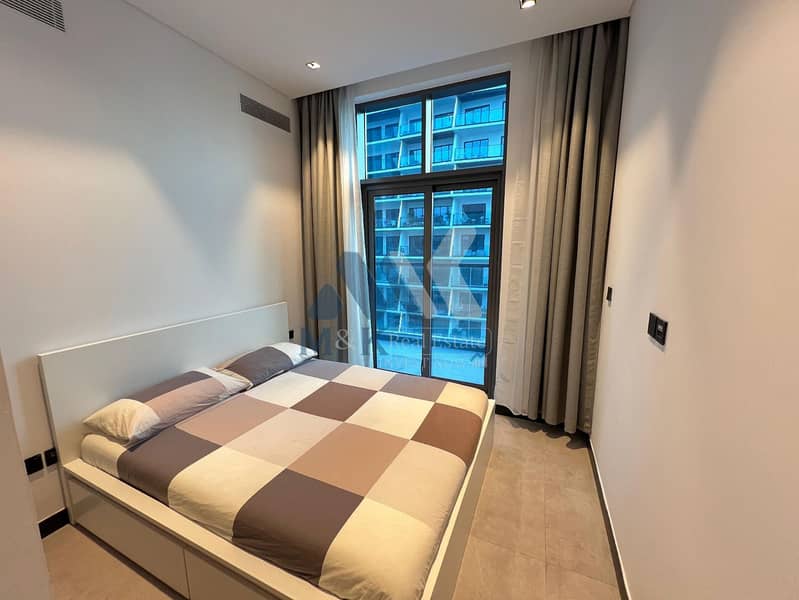 Serene Canal Views / Exquisite Furnished / Ready - Image 6