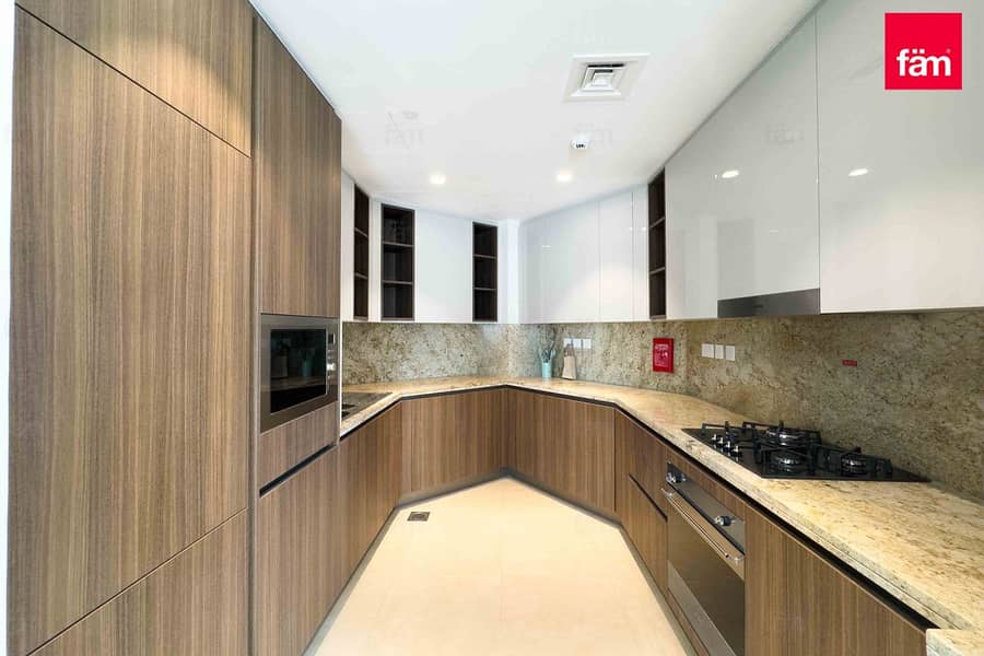 Luxury Furnished | Brand New | Spacious Layout - Image 12