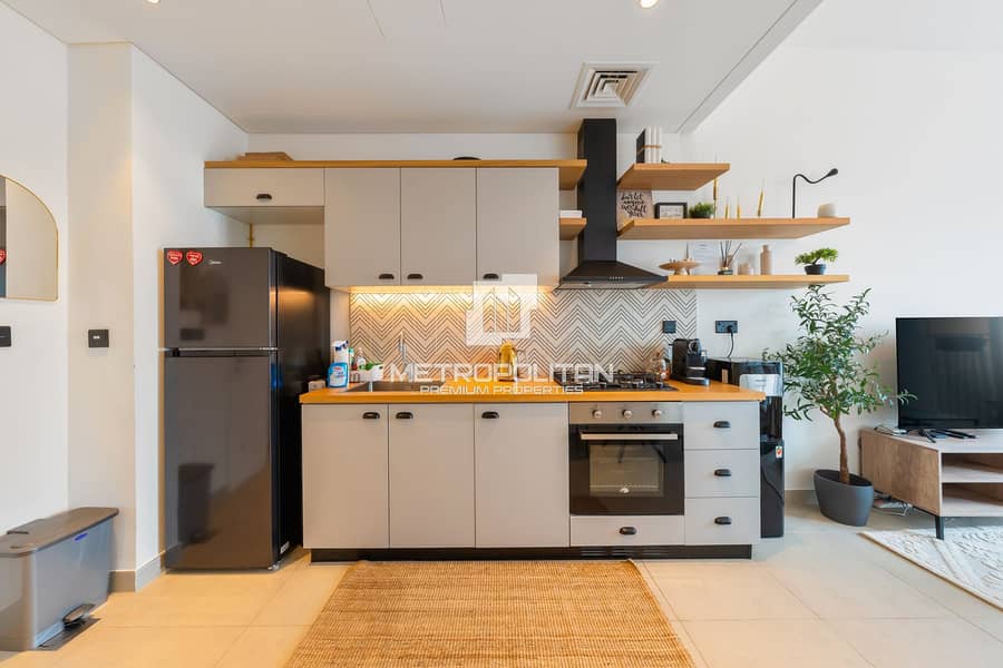 Modern Furnished | Prime Location | Ready