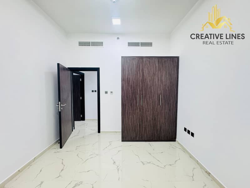 NO COMMISSION// 2 BEDROOM HUGE SIZE// CLOSE KITCHEN// READY TO MOVE