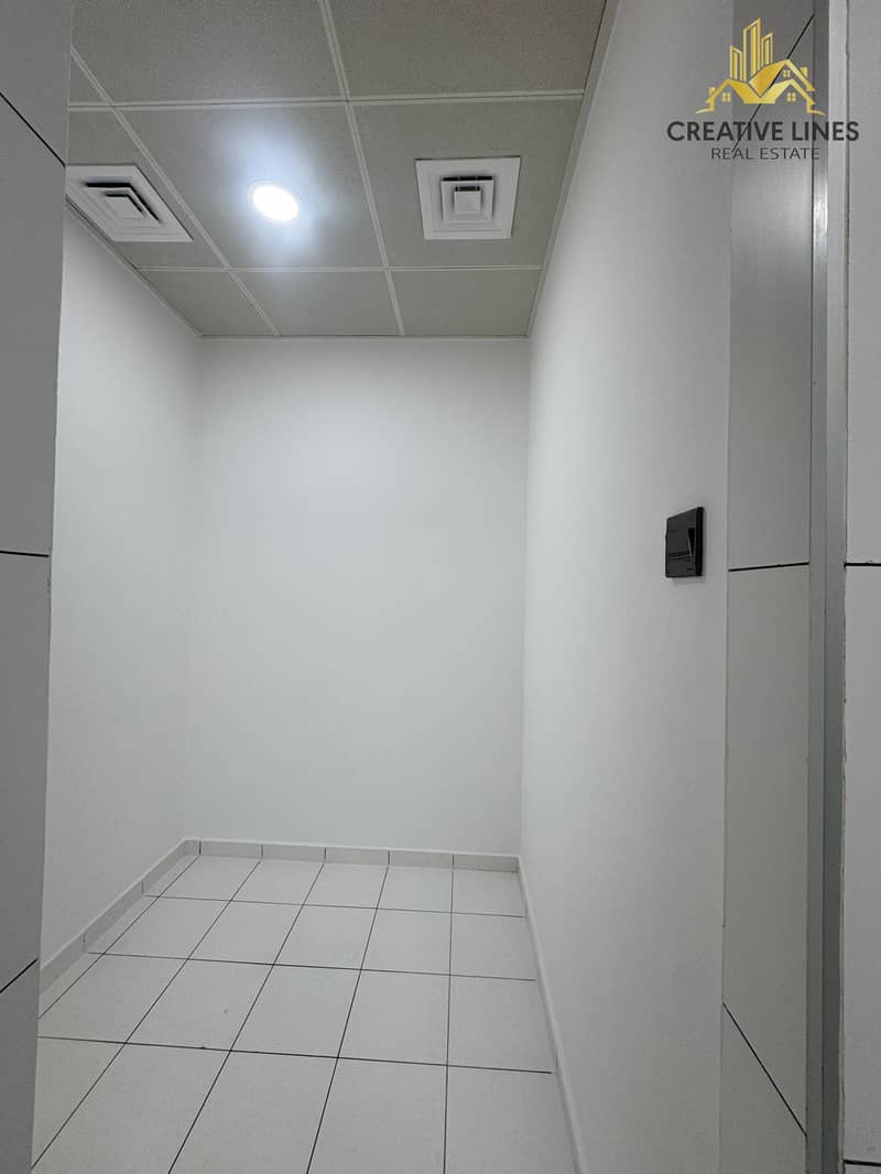 NO COMMISSION// 2 BEDROOM HUGE SIZE// CLOSE KITCHEN// READY TO MOVE - Image 10