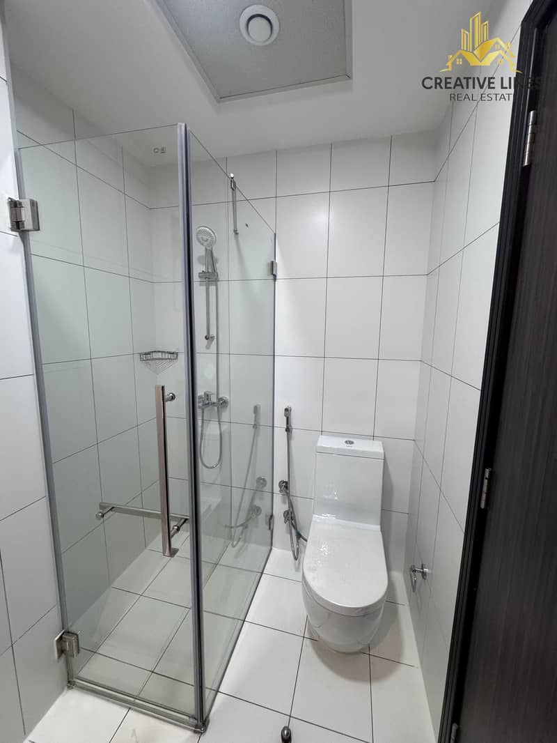 NO COMMISSION// 2 BEDROOM HUGE SIZE// CLOSE KITCHEN// READY TO MOVE - Image 12