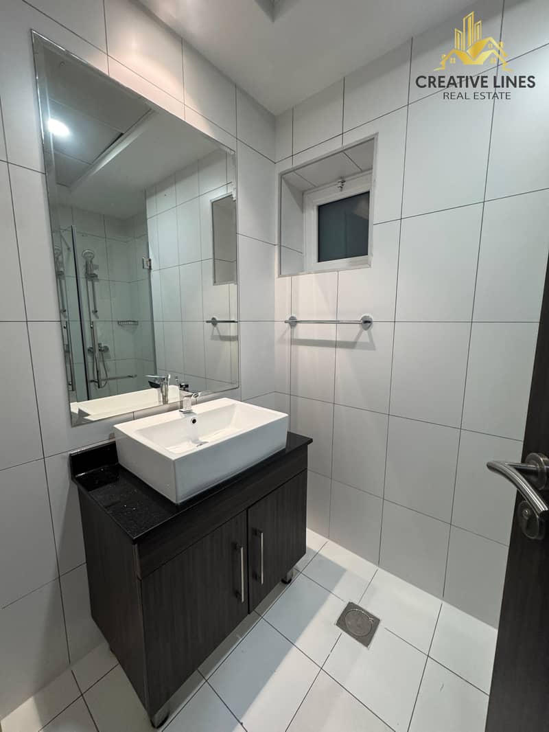 NO COMMISSION// 2 BEDROOM HUGE SIZE// CLOSE KITCHEN// READY TO MOVE - Image 13