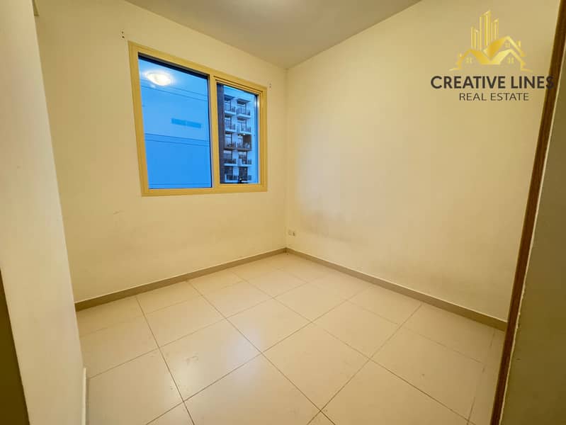 2 BEDROOM// CLOSE KITCHEN // WITH BALCONY// READY TO MOVE - Image 8
