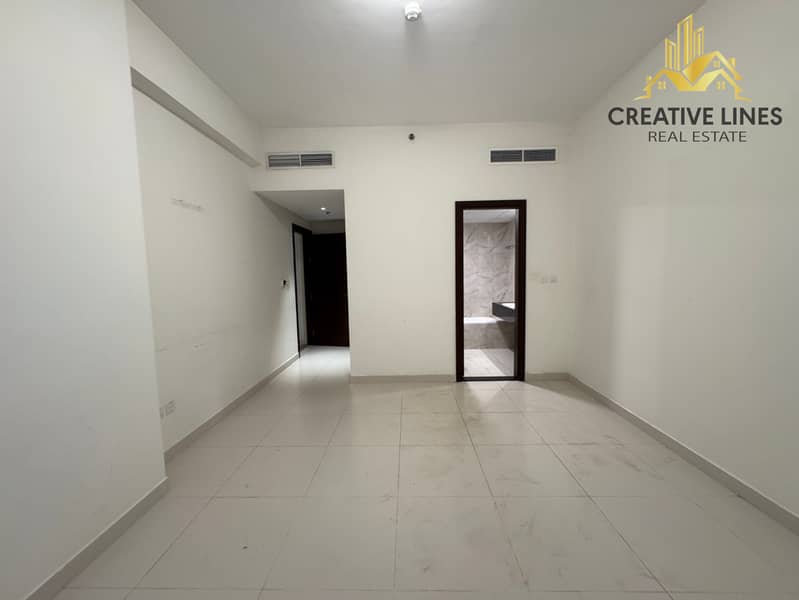 2 BEDROOM// CLOSE KITCHEN // WITH BALCONY// READY TO MOVE - Image 9