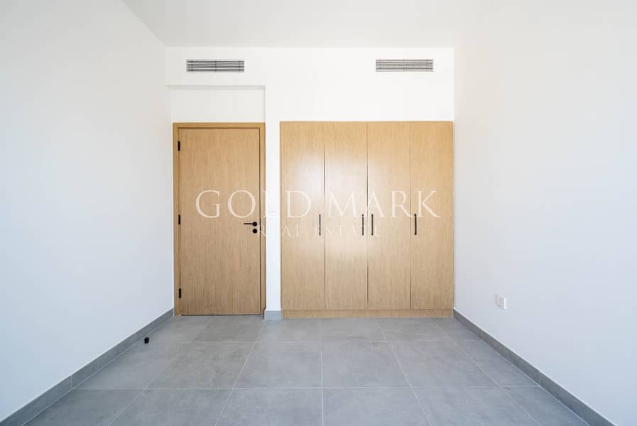 Corner Unit | Big Plot | Brand New | 4BR - Image 12