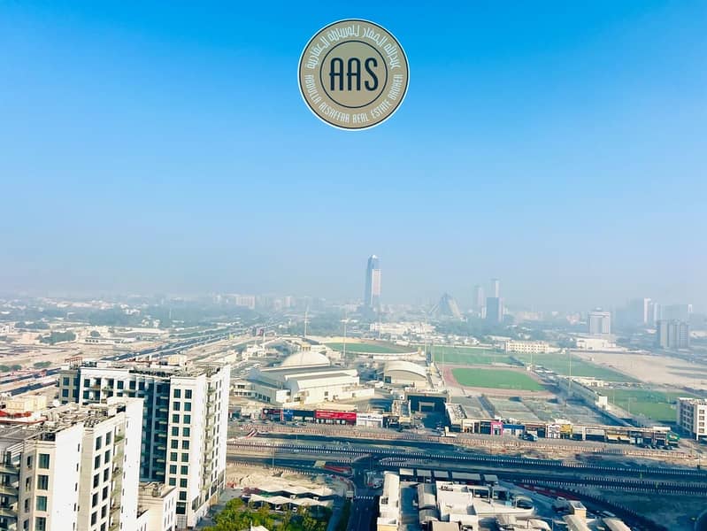 Spacious 1 bedroom for sale on higher floor with community view