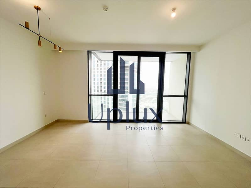 Burj Khalifa View | Unfurnished | Best Location - Image 9