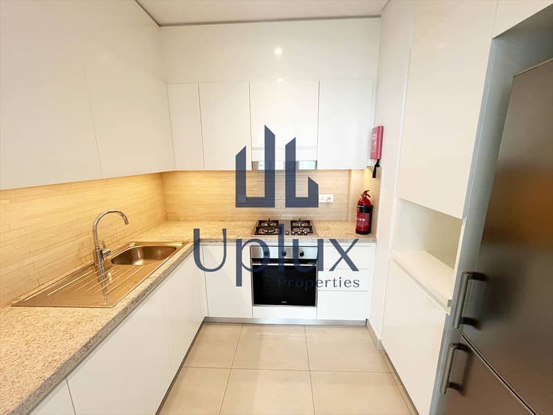 Burj Khalifa View | Unfurnished | Best Location - Image 11