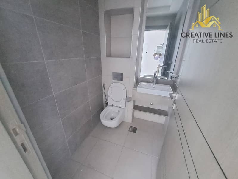 LUXURY SPACIOUS 2 BEDROOM// HUGE SIZE // READY TO MOVE - Image 9