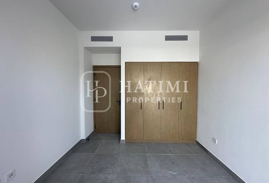 VACANT| SINGLE ROW| OPPOSITE THE POOL - Image 8