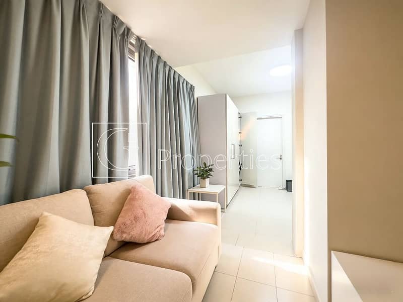 5BR + Maid | Upgraded and Landscaped | Vacant