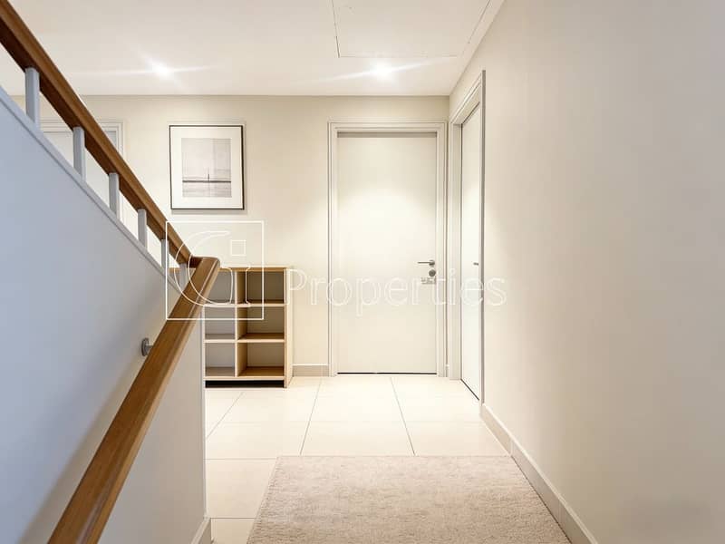 5BR + Maid | Upgraded and Landscaped | Vacant - Image 8