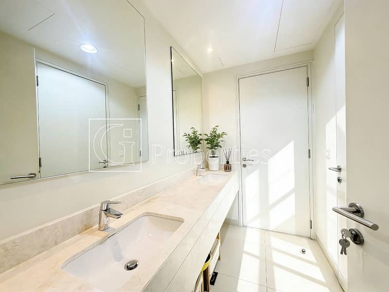 5BR + Maid | Upgraded and Landscaped | Vacant - Image 10