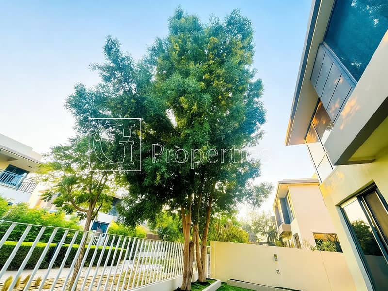 5BR + Maid | Upgraded and Landscaped | Vacant - Image 16