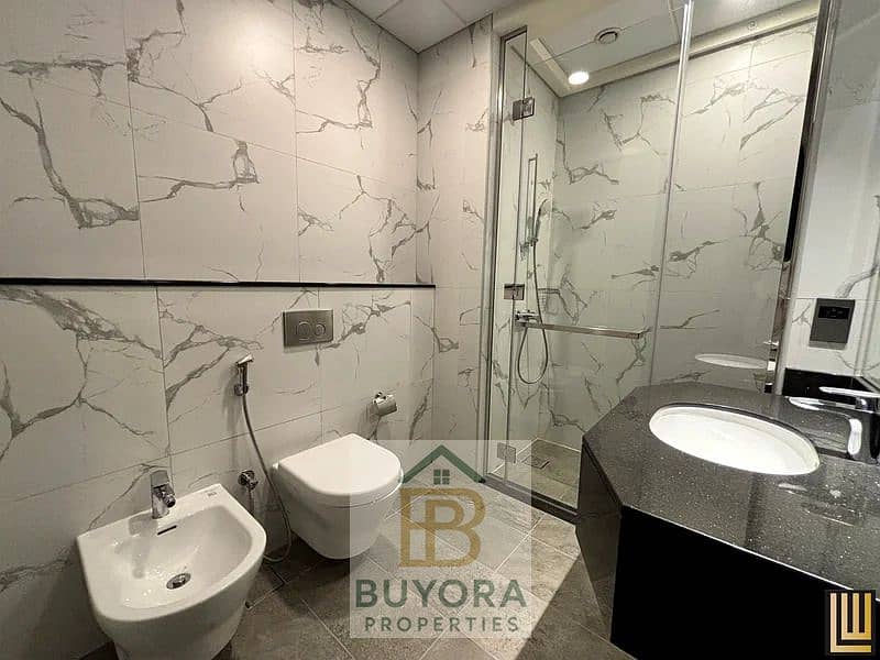 2300 SQFT HUGE 3BED+MADE+STORE+BALCONY LOCATED IN MAKHOOL - CLOSE TO METRO RENT-200/- - Image 6