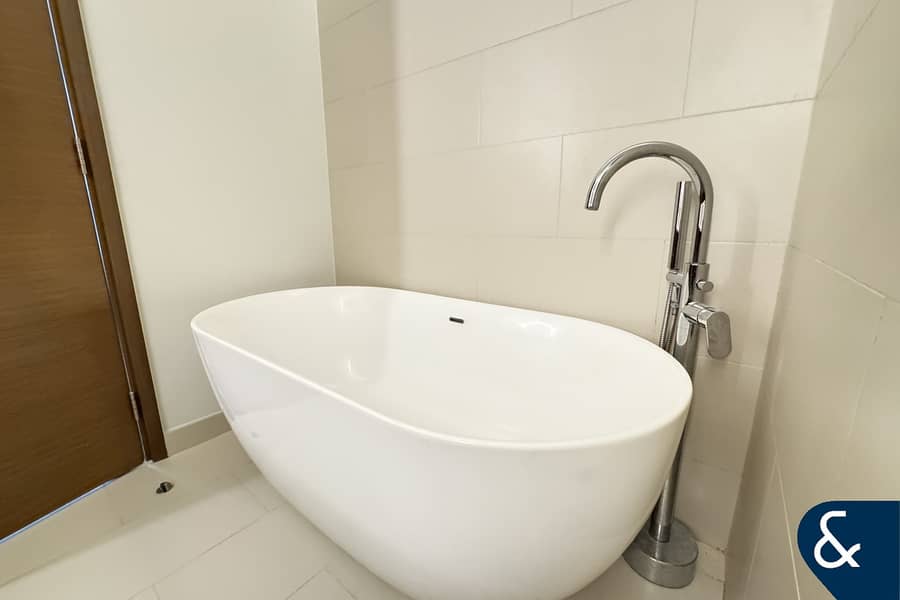 Furnished | Quiet Unit | Pool Facing - Image 12