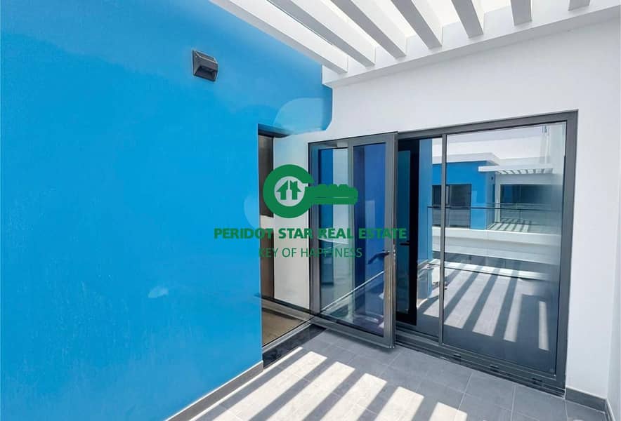 Spacious 4BR Townhouse | Prime Location | Move-In Ready - Image 6