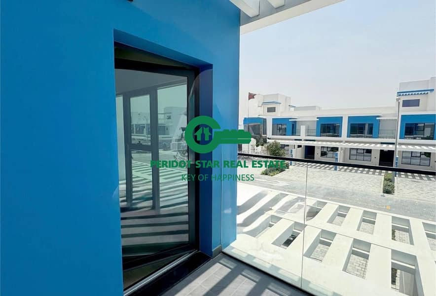 Spacious 4BR Townhouse | Prime Location | Move-In Ready - Image 7