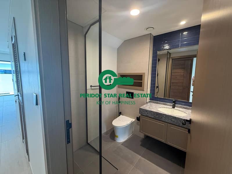 Spacious 4BR Townhouse | Prime Location | Move-In Ready - Image 18