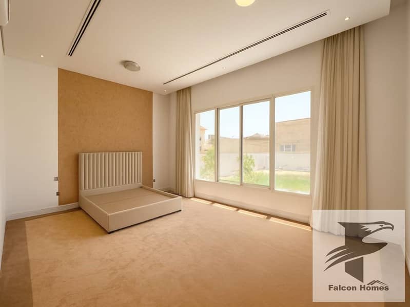 Well-Maintained Spacious 7BR Villa | Service Block