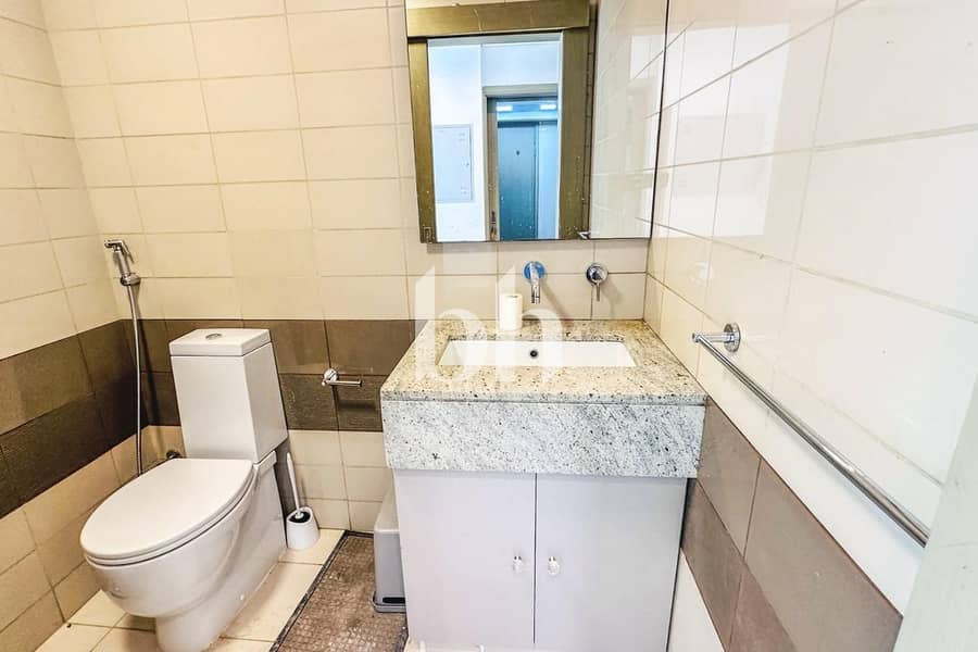 Vacant soon | Courtyard view | Central location - Image 11